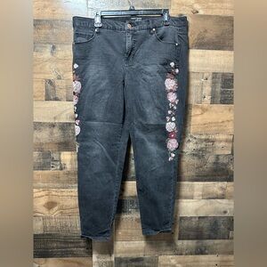 Ruff Hewn Women’s Black Skinny Jeans Floral Embroidered Size 16 Stretch Denim